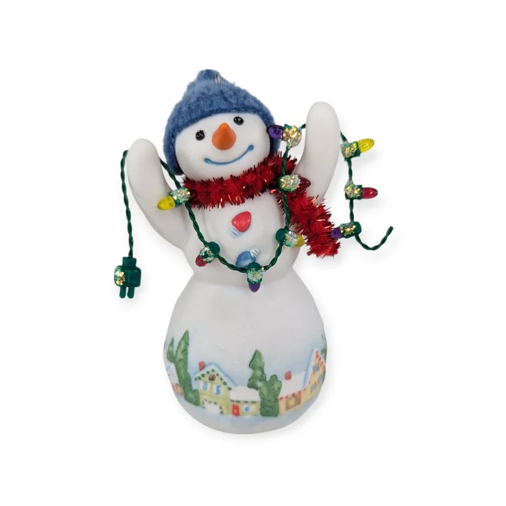 2008 Hallmark Louie D. Lightly Snowtop Lodge Porcelain 4th in the Series W/Box